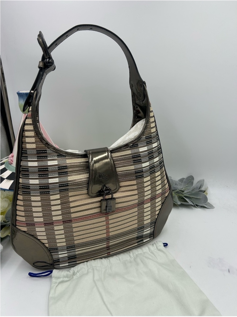 Women’s Burberry Brook hobo bag canvas check made in Italy pristine condition